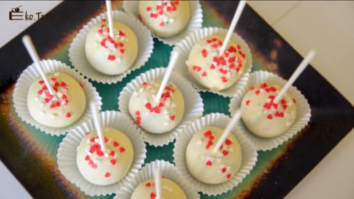 Нежные кейк попсы и гурманское пирожное "Картошка": вкусный ПП-рецепт для всей семьи