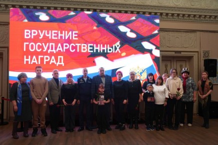 В Волжском передали государственные награды родным военнослужащих, погибших в ходе специальной военной операции