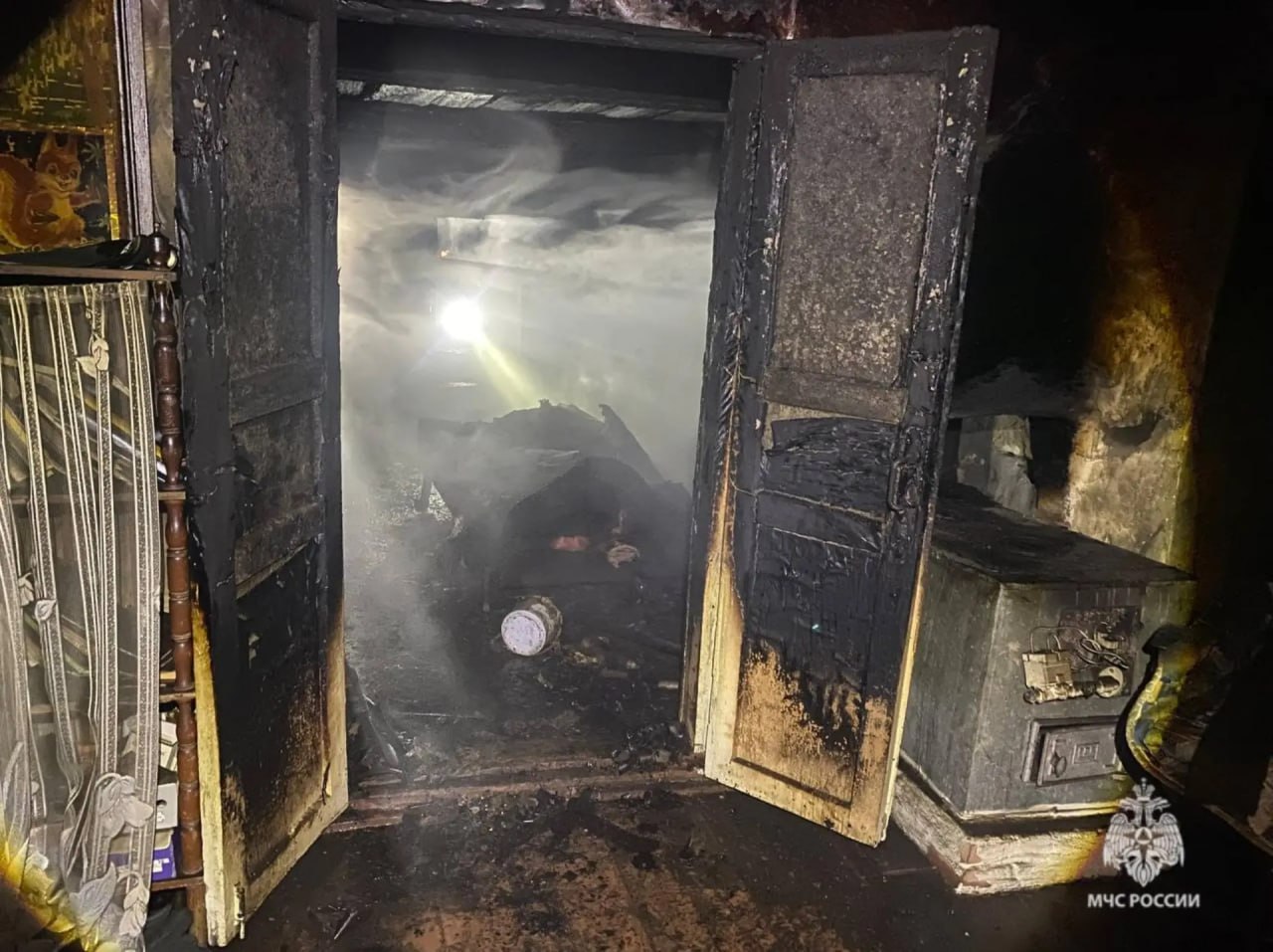 Мужчина погиб в ночном пожаре в Жирновском районе