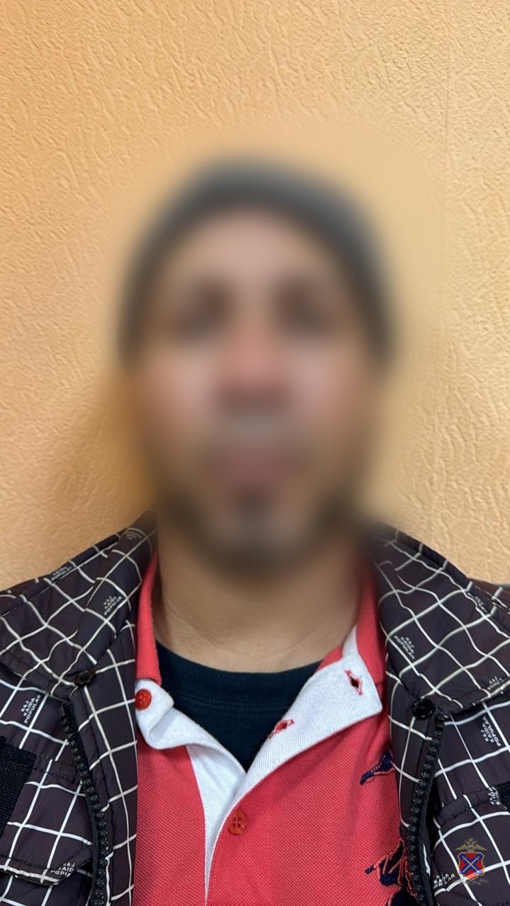 Полицейские задержали иностранца, подозреваемого в покушении на незаконный сбыт синтетических наркотиков Полицейские задержали иностранца, подозреваемого в покушении на незаконный сбыт синтетических наркотиков