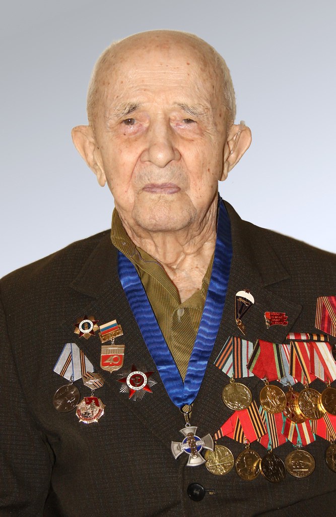 99 лет отмечает участник Великой Отечественной войны, почетный гражданин Камышина Владимир Маклецков