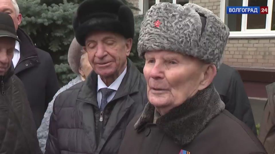 Воспитанники кадетского корпуса СКР имени Слипченко прошли торжественным маршем в честь 99-летия Александра Колотушкина