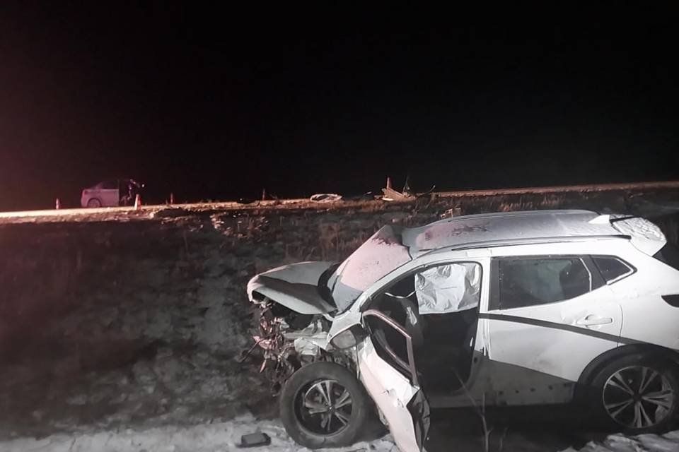 Машины в хлам: двое волгоградцев погибли в жутком лобовом ДТП