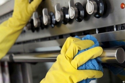 Сравнение профессиональной и домашней бытовой химии: как выбрать лучшее средство для уборки?