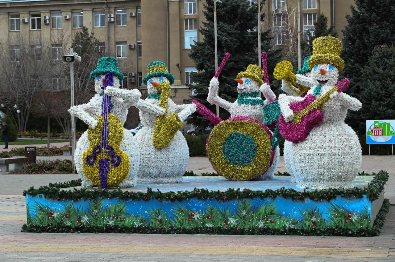 На каникулах волгоградцы вместо снеговиков будут лепить грязевиков