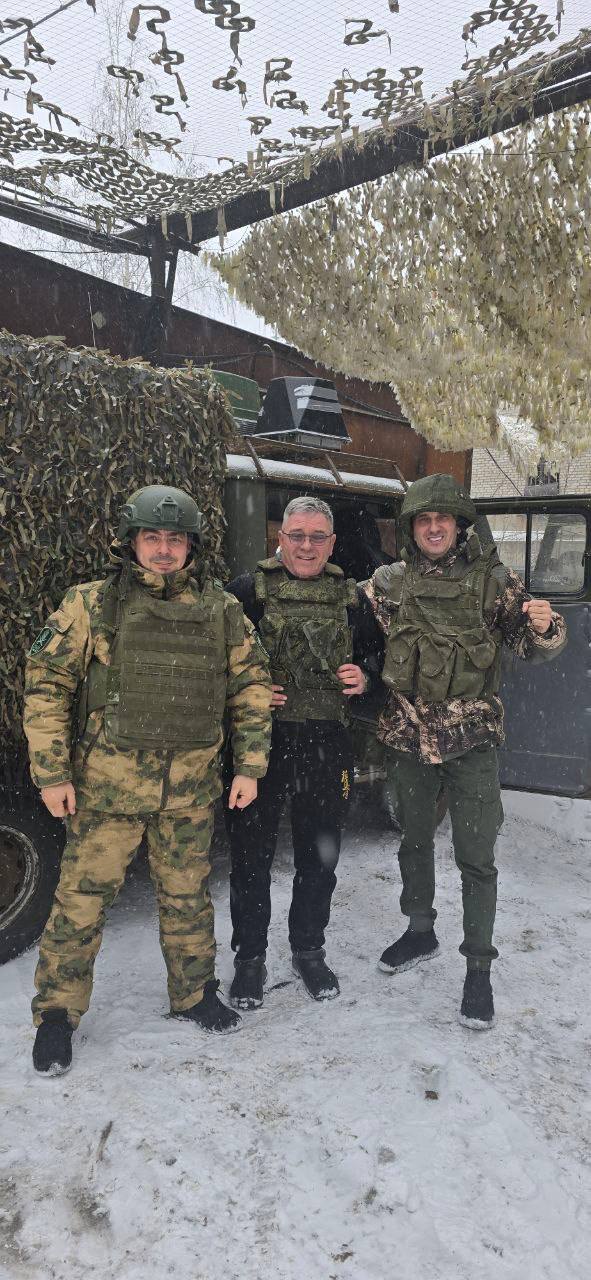 В преддверии новогодних праздников представители Российского Союза боевых искусств отвезли очередной гуманитарный груз в зону СВО В преддверии новогодних праздников представители Российского Союза боевых искусств отвезли очередной гуманитарный груз в зону СВО