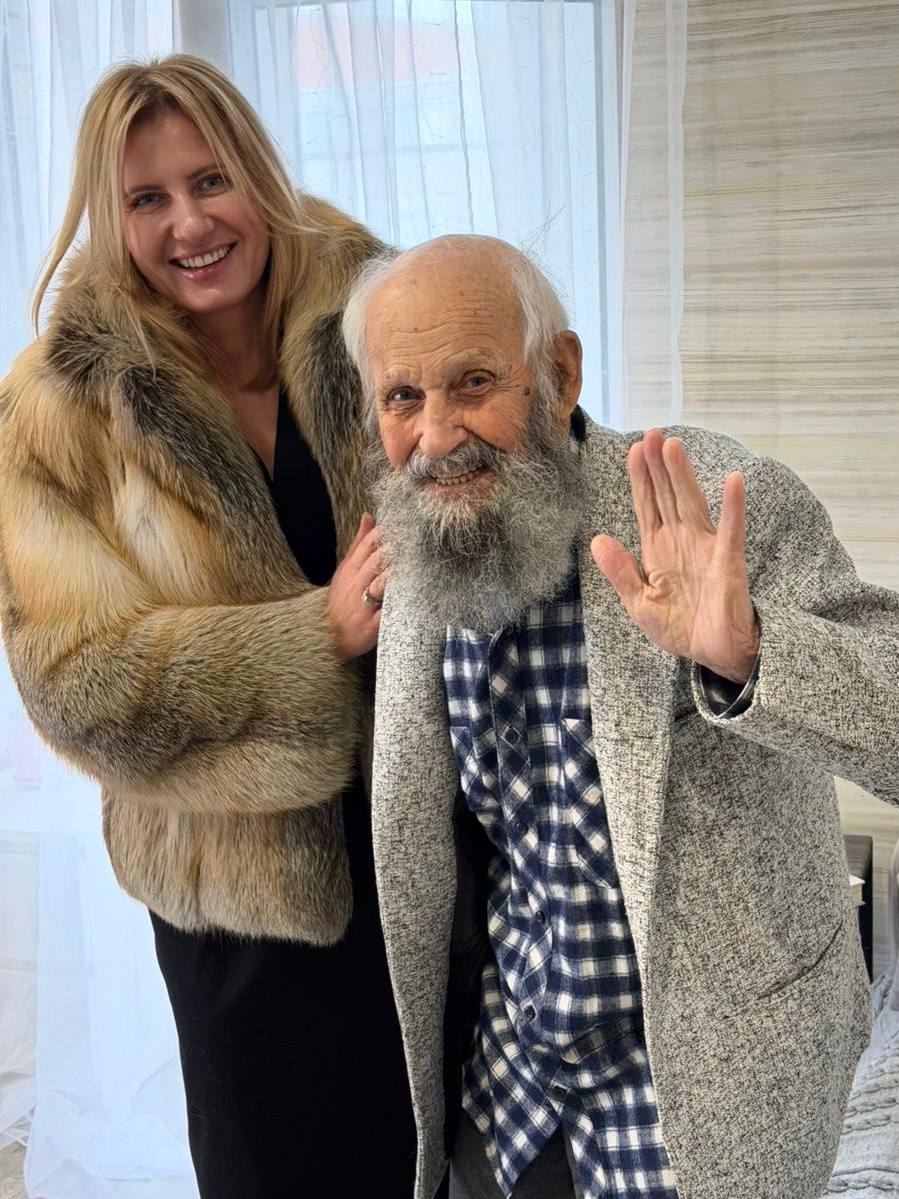 Сегодня поздравила наших дорогих ветеранов Советского района с наступающим Новым годом