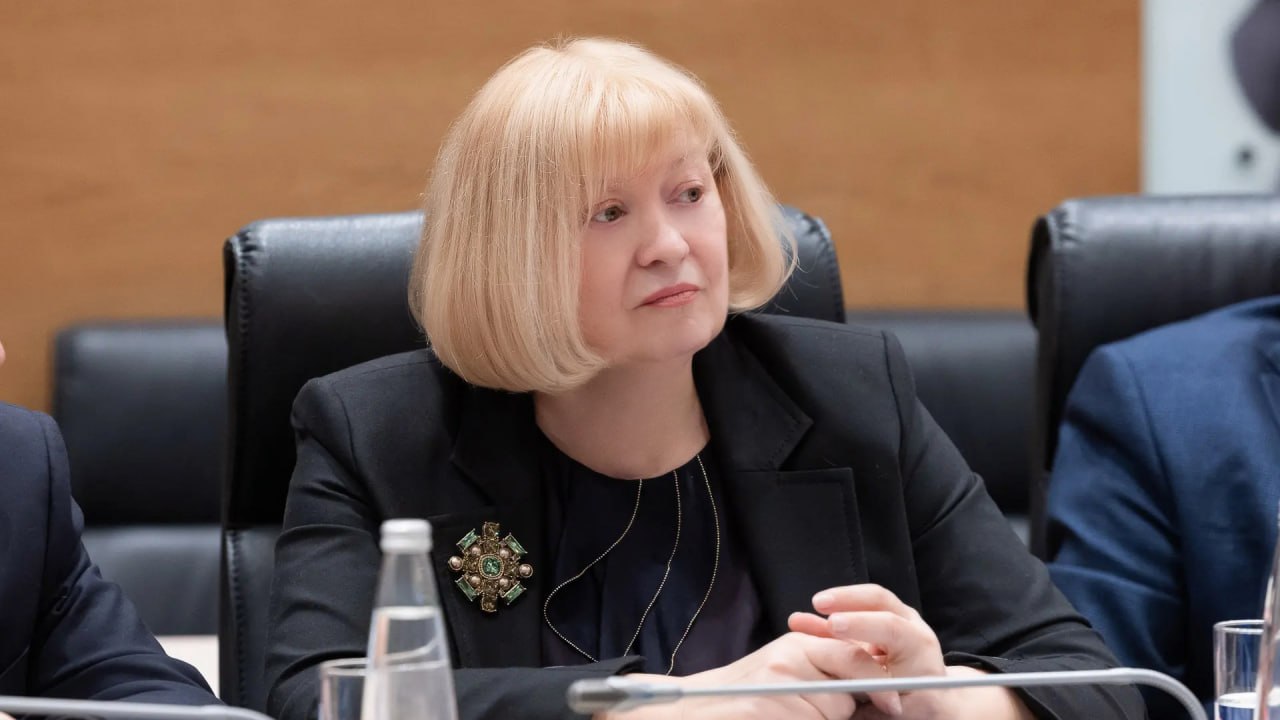 Сегодня губернатор региона Андрей Бочаров провел совещание по вопросам развития системы ЖКХ Волгограда с участием руководителей профильных структур Сегодня губернатор региона Андрей Бочаров провел совещание по вопросам развития системы ЖКХ Волгограда с участием руководителей профильных структур