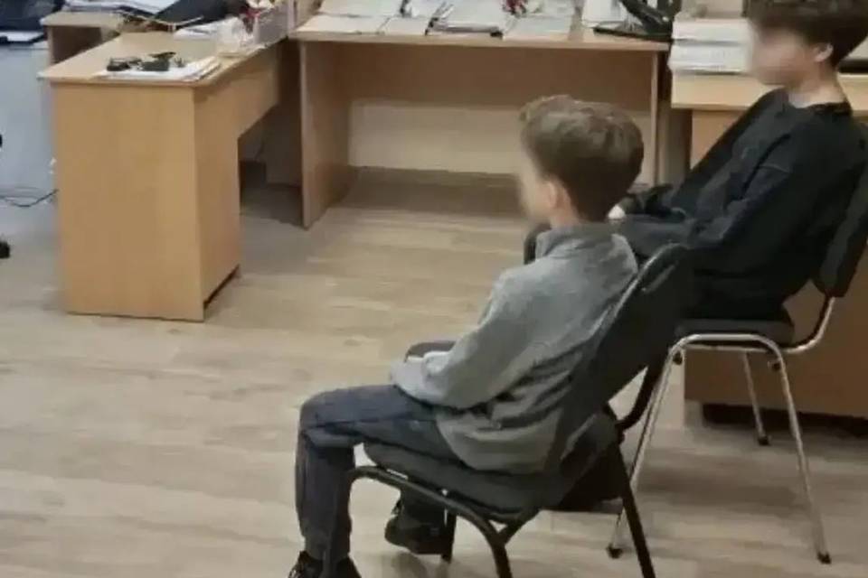 Подростки кидали петарды в людей в ТЦ Волгограда