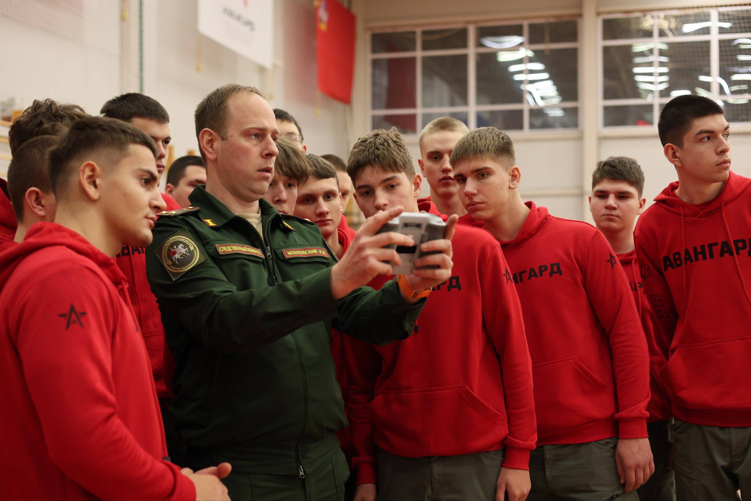 Воспитанники кадетских классов Следственного комитета РФ прошли сборы в «Авангарде» Воспитанники кадетских классов Следственного комитета РФ прошли сборы в «Авангарде»