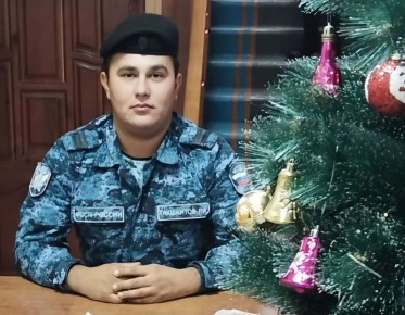 Младший судебный пристав Руслан Такшаитов был одним из тех, кто спас тонувших людей в Волгоградской области