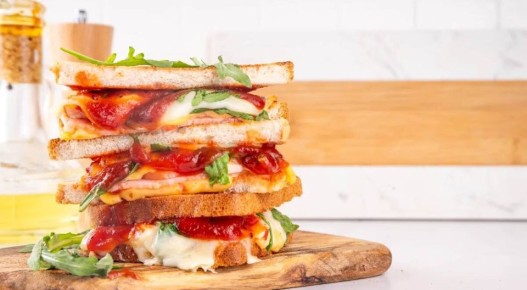 Сэндвичи из остатков: как необычный тренд завоевывает TikTok