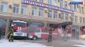 Огнеборца окатили водой в морозный январь в Волгограде