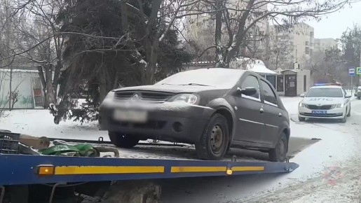 Сотрудники Госавтоинспекции города Волжского профилактируют нарушения правил остановки и стоянки транспортных средств