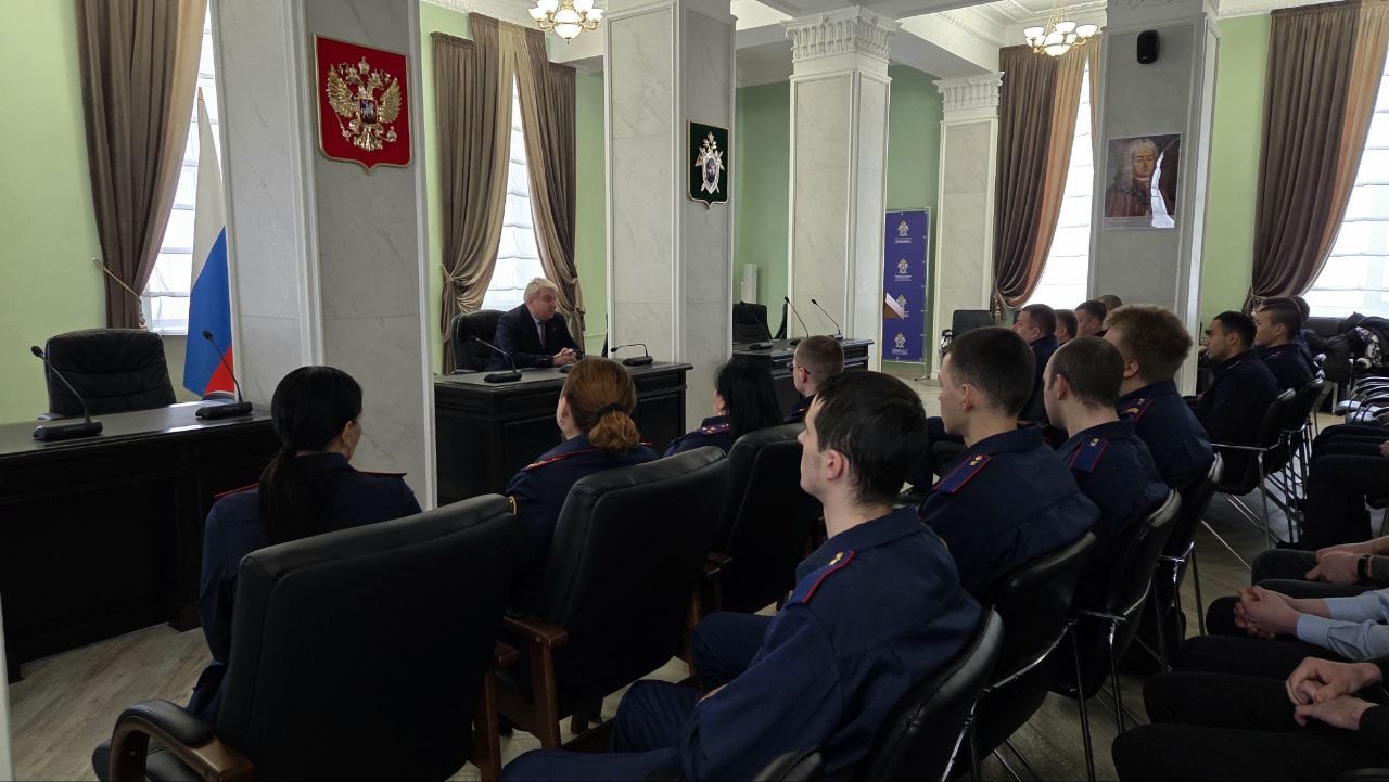 В региональном управлении СКР состоялась встреча со студентами Санкт-Петербургской академии Следственного комитета Российской Федерации В региональном управлении СКР состоялась встреча со студентами Санкт-Петербургской академии Следственного комитета Российской Федерации