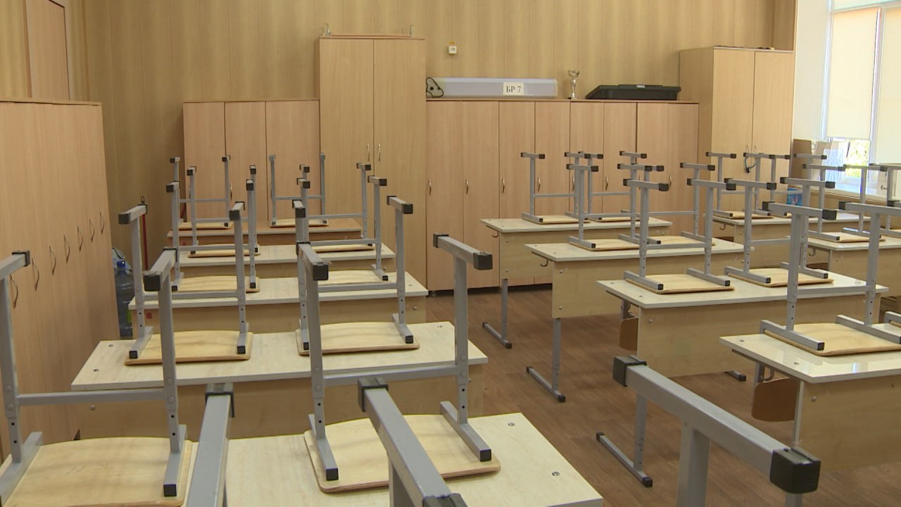 В 20 муниципалитетах Волгоградской области школьников частично перевели на дистанционку