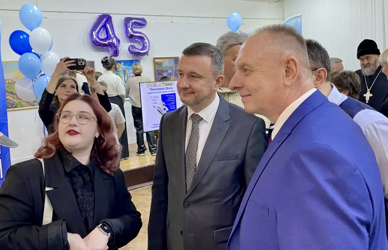 В преддверии Дня российского студенчества - в Выставочном зале имени Г.В. Черноскутова состоялось открытие выставки студенческих работ «Татьянин день» В преддверии Дня российского студенчества - в Выставочном зале имени Г.В. Черноскутова состоялось открытие выставки студенческих работ «Татьянин день»