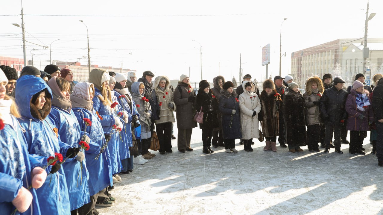 Митинг, посвященный 82-й годовщине полного освобождения Ленинграда от фашистской блокады во время Великой Отечественной войны, состоялся сегодня на Мамаевом кургане Митинг, посвященный 82-й годовщине полного освобождения Ленинграда от фашистской блокады во время Великой Отечественной войны, состоялся сегодня на Мамаевом кургане