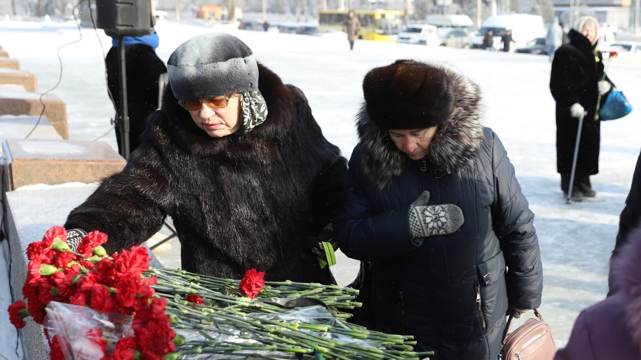 Митинг, посвященный 82-й годовщине полного освобождения Ленинграда от фашистской блокады во время Великой Отечественной войны, состоялся сегодня на Мамаевом кургане Митинг, посвященный 82-й годовщине полного освобождения Ленинграда от фашистской блокады во время Великой Отечественной войны, состоялся сегодня на Мамаевом кургане