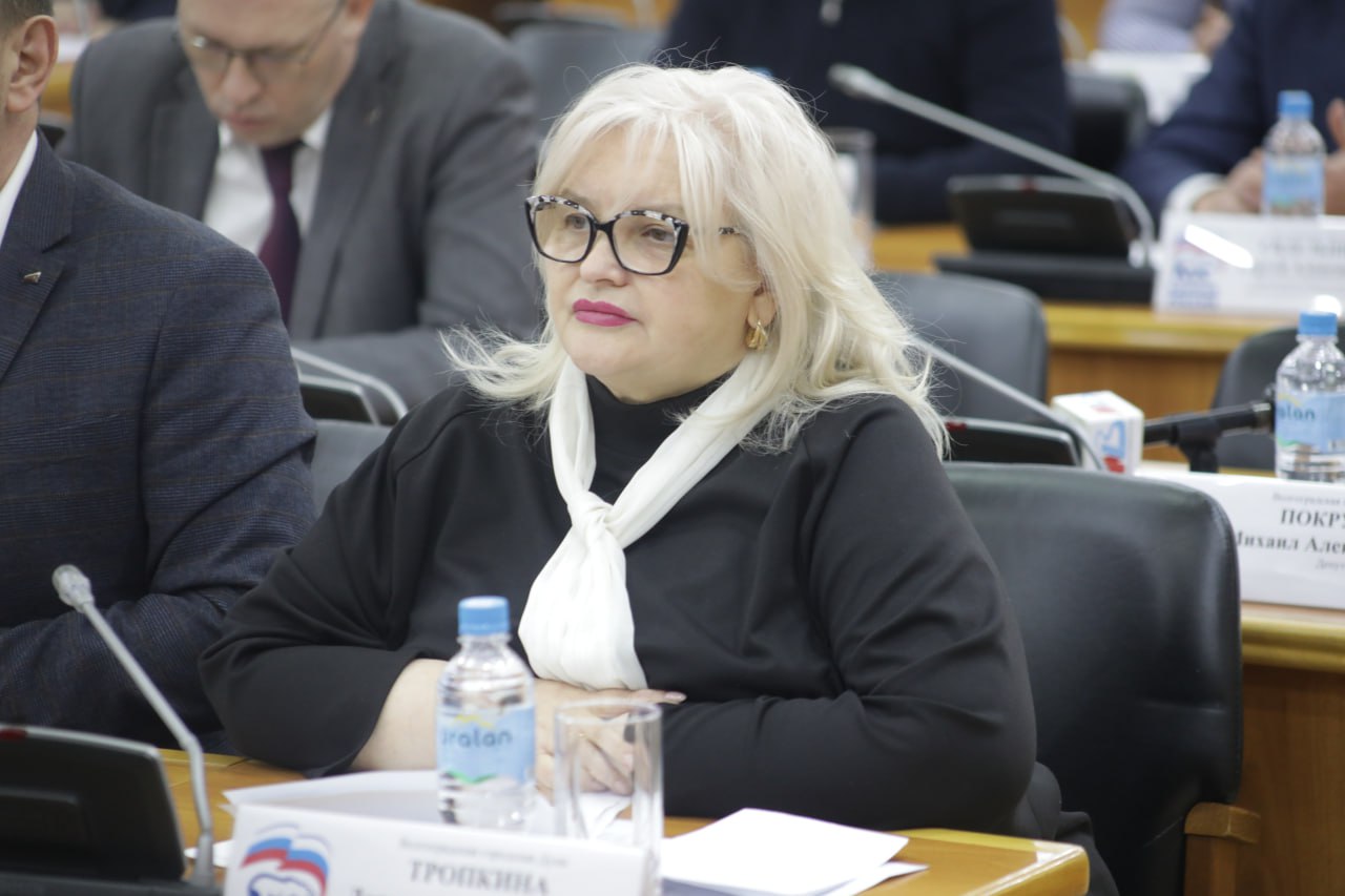 Проект решения о внесении изменений в Устав города-героя Волгограда – вопрос, открывший сегодняшнее заседание городской Думы Проект решения о внесении изменений в Устав города-героя Волгограда – вопрос, открывший сегодняшнее заседание городской Думы