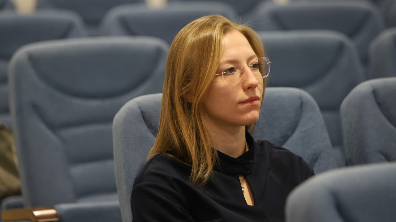 Живой диалог состоялся сегодня на площадке музея-панорамы «Сталинградская битва» в рамках духовно-просветительского проекта «Человек будущего» Молодежного парламента Волгоградской области Живой диалог состоялся сегодня на площадке музея-панорамы «Сталинградская битва» в рамках духовно-просветительского проекта «Человек будущего» Молодежного парламента Волгоградской области