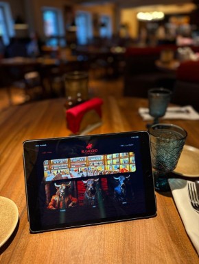 Аргентинский стейк-хаус El Gaucho: спокойная история о комфортном столе и мясной простоте