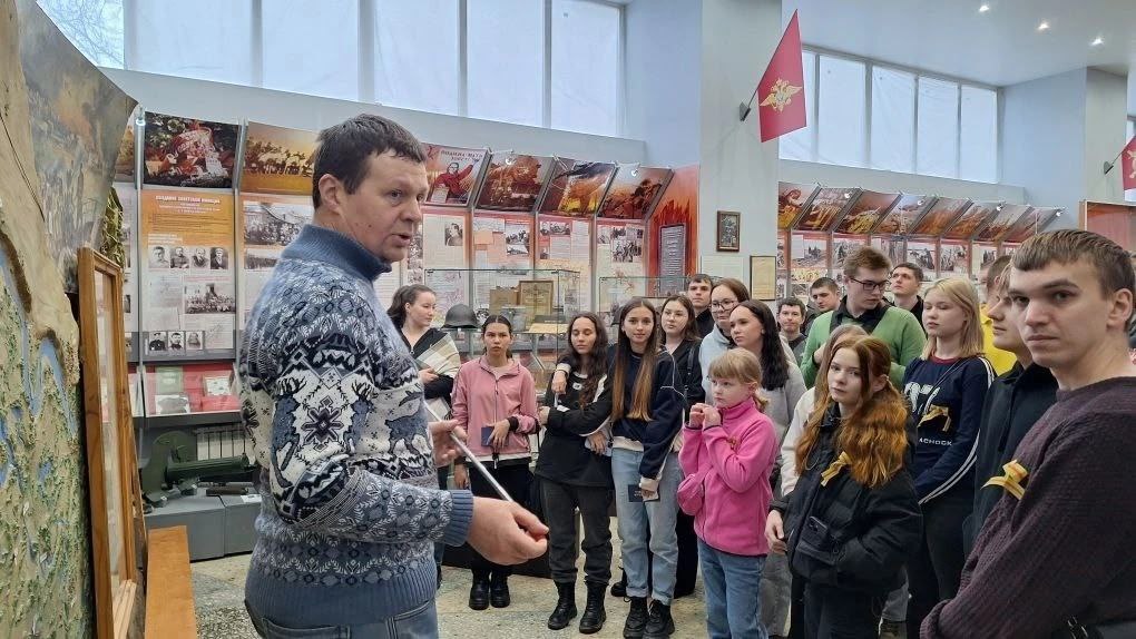 Сегодня, 31 января 2026 года в Музее Памяти был проведён городской Урок Мужества, посвященный победному завершению операции "Кольцо" в Сталинграде Сегодня, 31 января 2026 года в Музее Памяти был проведён городской Урок Мужества, посвященный победному завершению операции "Кольцо" в Сталинграде