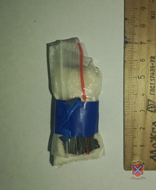 В Калачёвском районе полицейские обнаружили наркотики у пассажира такси В Калачёвском районе полицейские обнаружили наркотики у пассажира такси