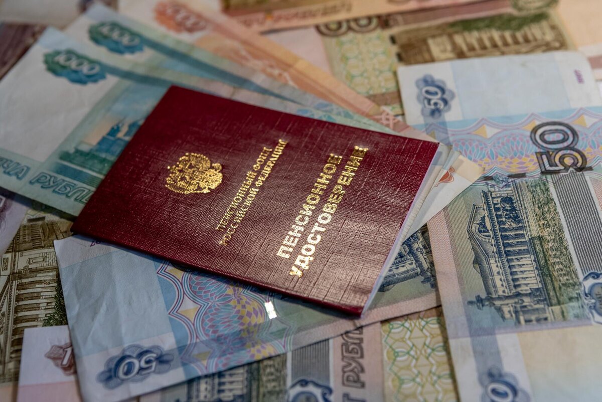 Мужчины смогут выйти на пенсию в 62 года при стаже от 42 лет