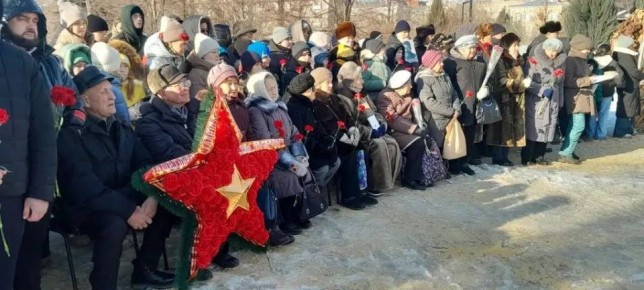 Памятные акции, посвященные 83-й годовщине разгрома фашистов в Сталинградской битве, прошли накануне во всех районах Волгограда