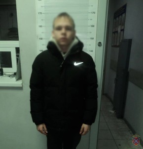 Волгоградские полицейские задержали двух курьеров мошенников из Липецкой и Кемеровской областей