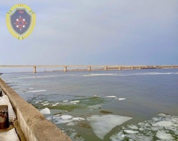 Сегодня, 16 февраля, в Волгограде с моста через реку Волга упала девушка