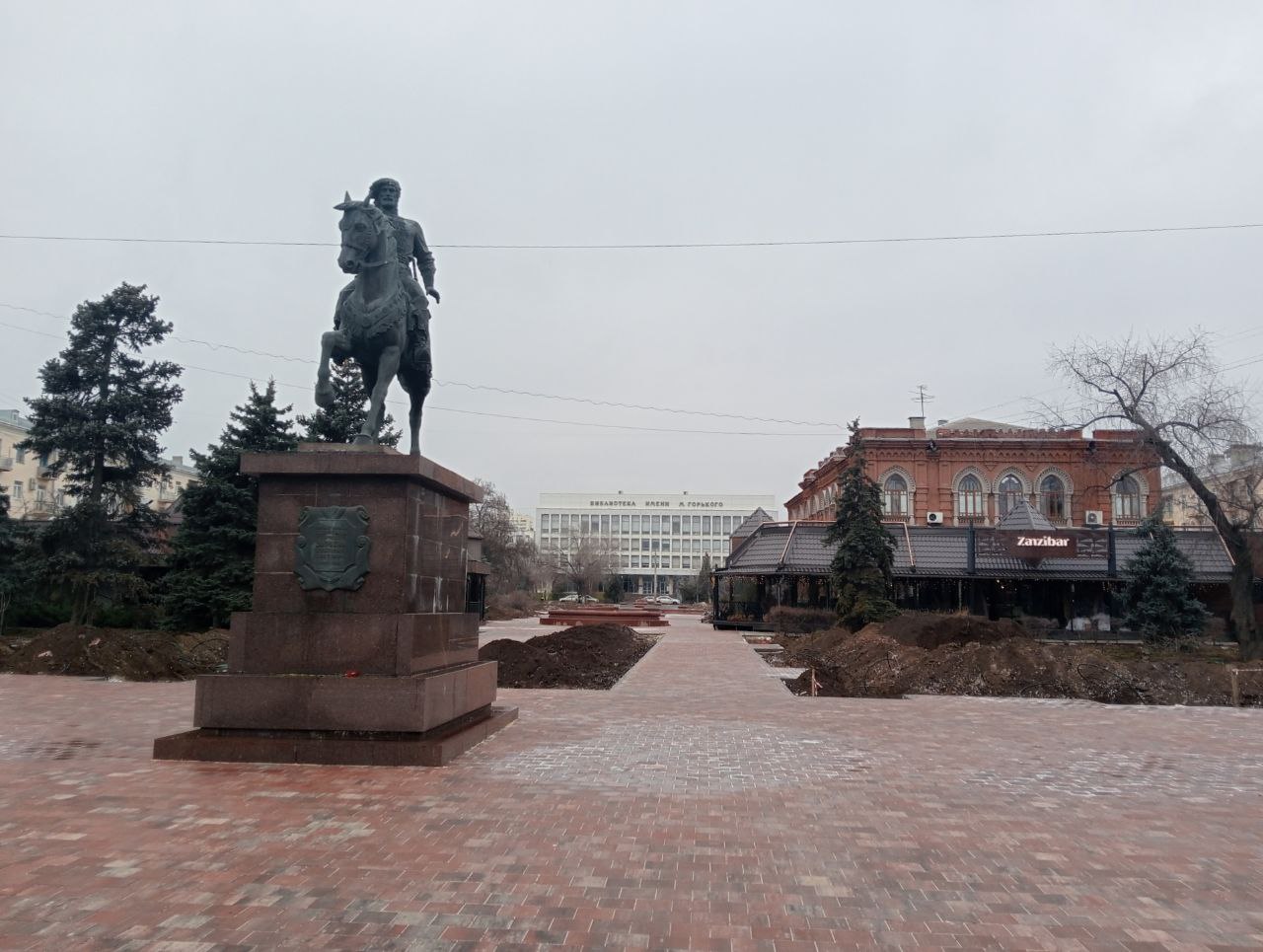 «Общий спад рынка, всем ресторанам тяжело»: в Волгограде владелица гастробара поделилась своей болью от вынужденного закрытия