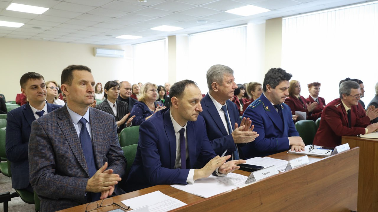 В прошлом году в Волгоградской области зарегистрировано более 527 тысяч случаев заболеваний ОРВИ, что на 8% ниже уровня последних лет В прошлом году в Волгоградской области зарегистрировано более 527 тысяч случаев заболеваний ОРВИ, что на 8% ниже уровня последних лет