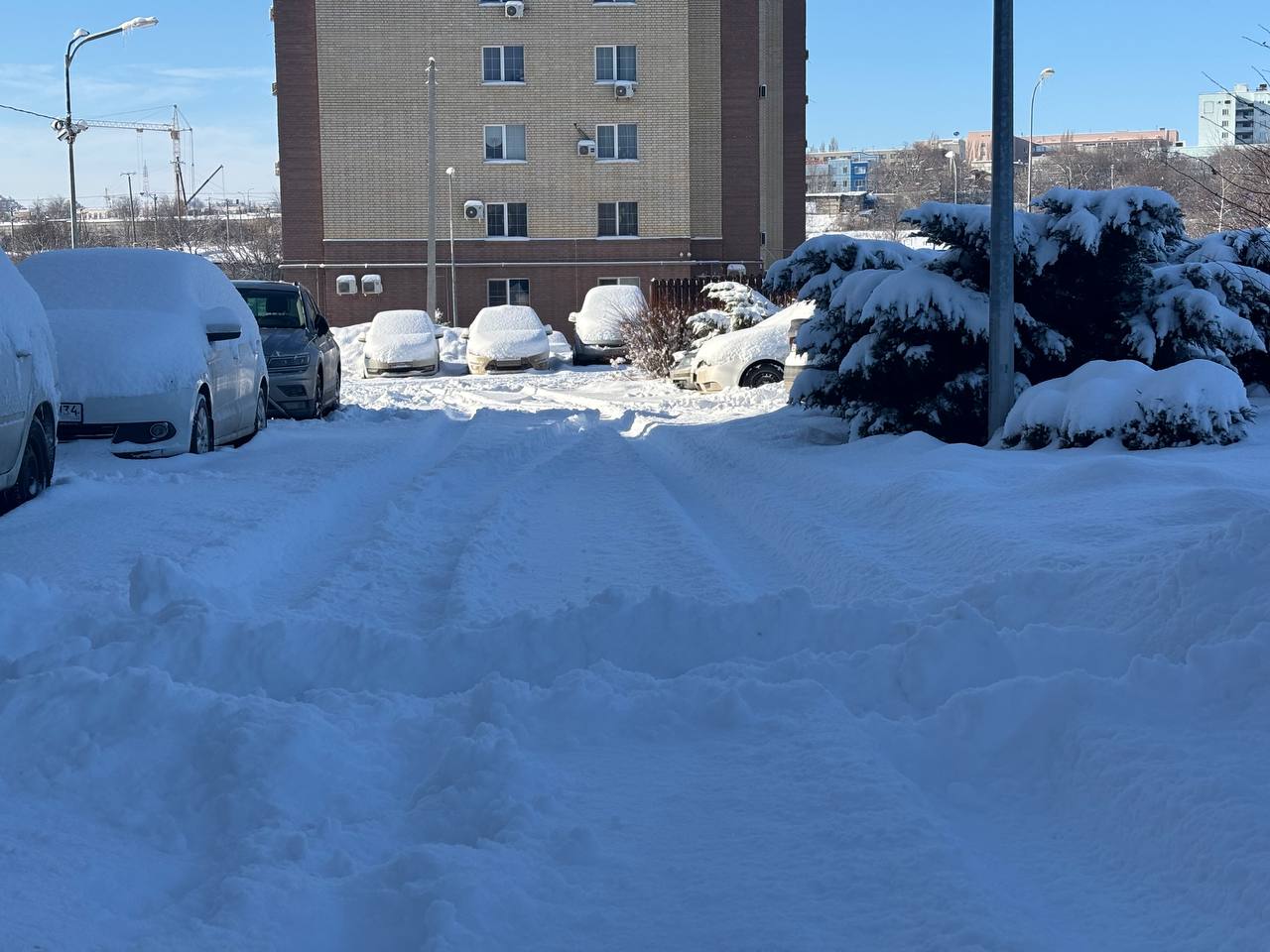 Волгоградцев предупредили об опасности схода снега с крыш Волгоградцев предупредили об опасности схода снега с крыш