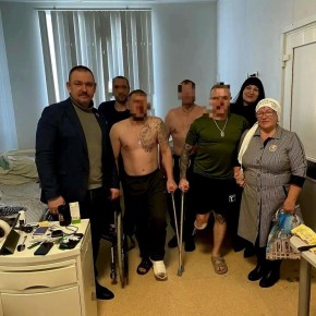 23 февраля вместе с Олесей Соклаковой и Зульфией Султановой поздравили наших военнослужащих в госпитале