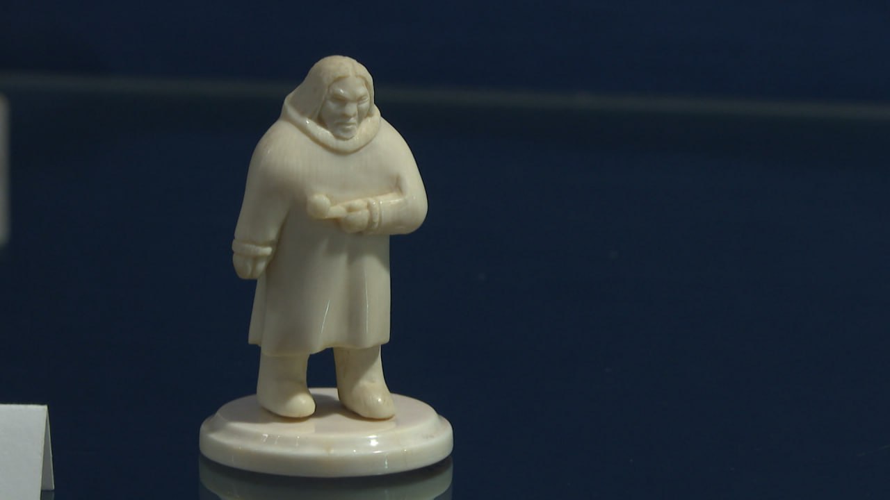 Более 30 произведений из клыка моржа и бивня мамонта представили на выставке в Волгограде Более 30 произведений из клыка моржа и бивня мамонта представили на выставке в Волгограде