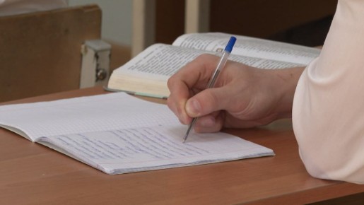 Михаил Мишустин поддержал идею проанализировать объем домашних заданий для школьников