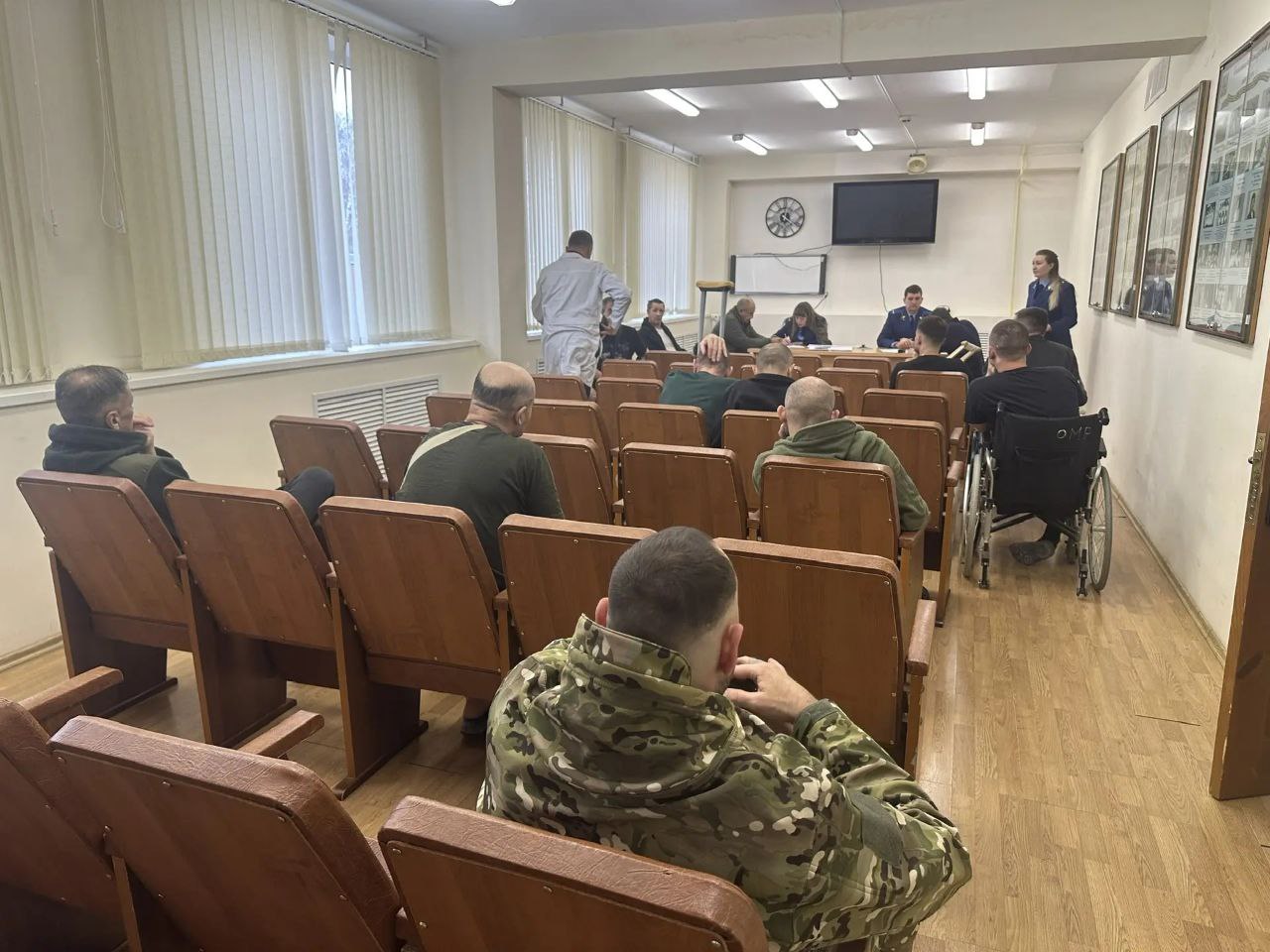 Исполняющий обязанности прокурора города Волгограда Максим Жупиков и заместитель прокурора города Наталья Сухова провели личный выездной прием заявителей в Волгоградском областном клиническом госпитале ветеранов войн Исполняющий обязанности прокурора города Волгограда Максим Жупиков и заместитель прокурора города Наталья Сухова провели личный выездной прием заявителей в Волгоградском областном клиническом госпитале ветеранов войн