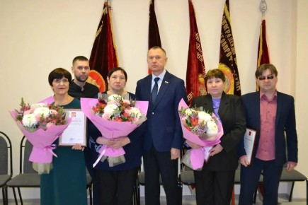 В заводоуправлении ОСП «ВМК КМЗ», входящего в Холдинг АО «НПО «Высокоточные комплексы» Госкорпорации «Ростех», состоялось торжественное мероприятие, на котором чествовали лучших работников предприятия