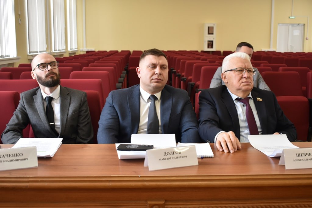 В Волгограде состоялось заседание межведомственной комиссии по организации взаимодействия органов исполнительной власти в сфере земельных отношений под председательством заместителя Губернатора Волгоградской области Василия... В Волгограде состоялось заседание межведомственной комиссии по организации взаимодействия органов исполнительной власти в сфере земельных отношений под председательством заместителя Губернатора Волгоградской области Василия...