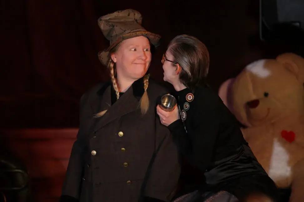 Сегодня Молодежный авангардный театр вновь представляет волжскому зрителю премьеру, уже вторую в этом феврале после «Василия Тёркина»