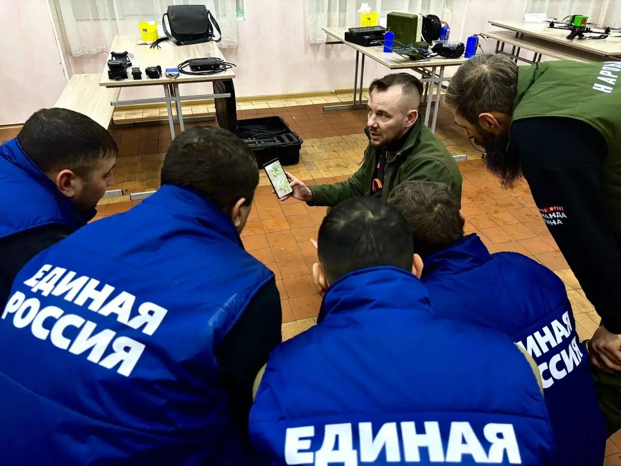 Игорь Кастюкевич: В волонтерских лагерях Единой России «Курский рубеж» и «Белгородский рубеж» стартовали 16 и 3 смена. Игорь Кастюкевич: В волонтерских лагерях Единой России «Курский рубеж» и «Белгородский рубеж» стартовали 16 и 3 смена.