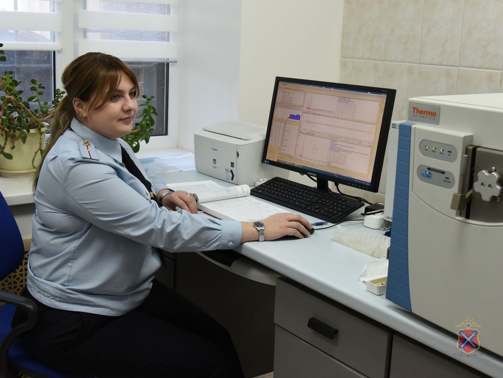 Начальник регионального Главка МВД Дмитрий Свинов поздравил экспертов-криминалистов с Днем образования экспертно-криминалистической службы МВД России Начальник регионального Главка МВД Дмитрий Свинов поздравил экспертов-криминалистов с Днем образования экспертно-криминалистической службы МВД России