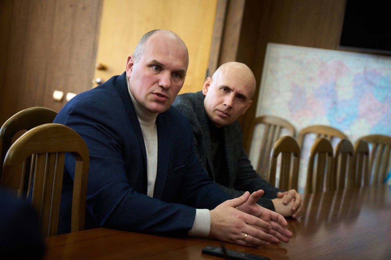 Депутат Волгоградской областной Думы Игорь Воробьев вместе с командой регионального отделения Ассоциации ветеранов СВО встретился с главой Среднеахтубинского района Николаем Патриным Депутат Волгоградской областной Думы Игорь Воробьев вместе с командой регионального отделения Ассоциации ветеранов СВО встретился с главой Среднеахтубинского района Николаем Патриным