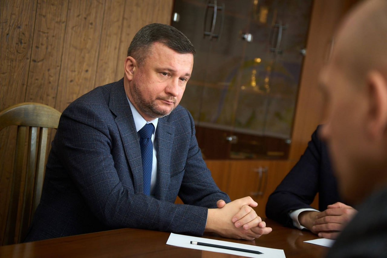 Депутат Волгоградской областной Думы Игорь Воробьев вместе с командой регионального отделения Ассоциации ветеранов СВО встретился с главой Среднеахтубинского района Николаем Патриным Депутат Волгоградской областной Думы Игорь Воробьев вместе с командой регионального отделения Ассоциации ветеранов СВО встретился с главой Среднеахтубинского района Николаем Патриным