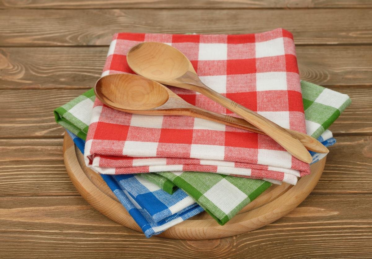 Как очистить кухонные полотенца: секреты эффективной стирки