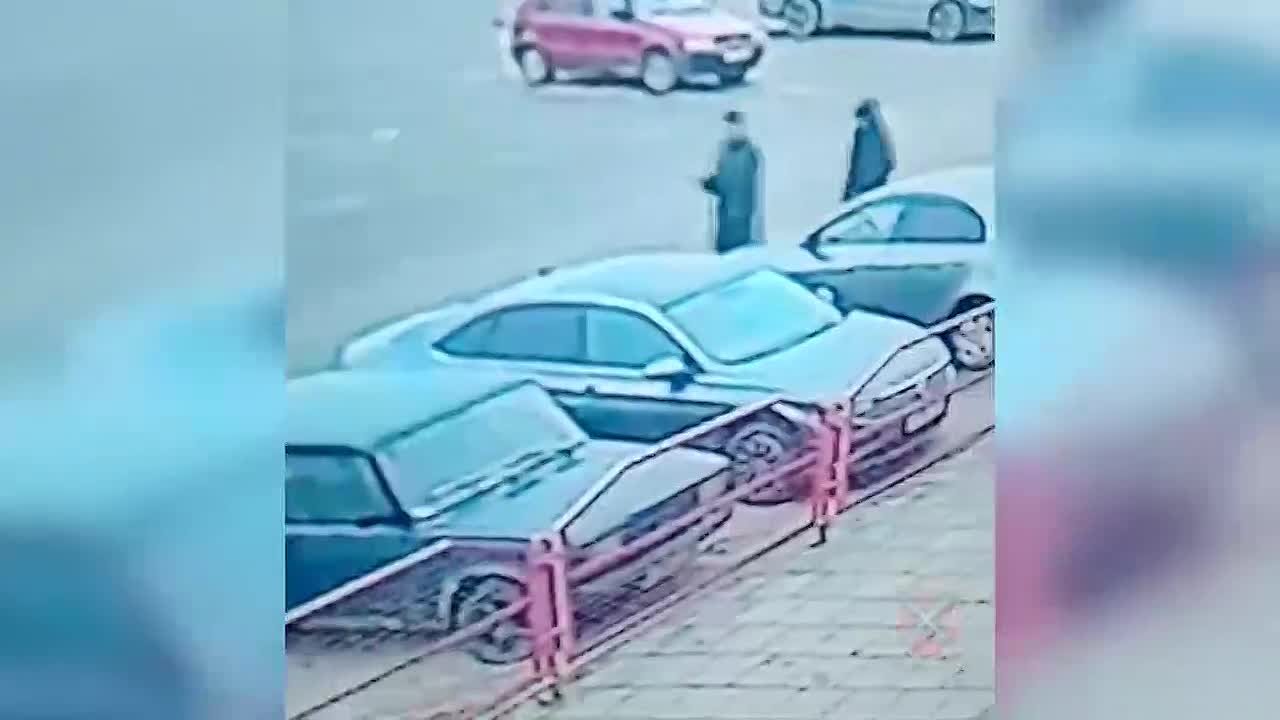 Задержаны двое молодых людей, похитивших у пенсионера из Волгограда 22 золотых слитка