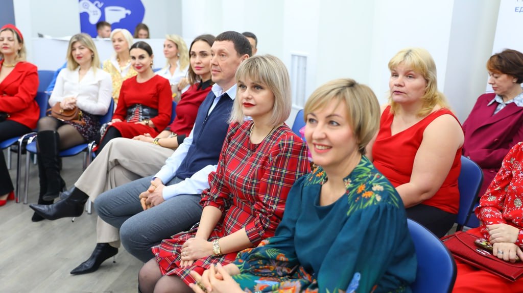 В регионе дали старт новому сезону областного этапа конкурса «МИСС И МИССИС ВЕЛИКАЯ РУСЬ» В регионе дали старт новому сезону областного этапа конкурса «МИСС И МИССИС ВЕЛИКАЯ РУСЬ»