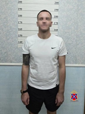 В Волжском сотрудники полиции задержали подозреваемого в похищении человека и угоне автомобиля